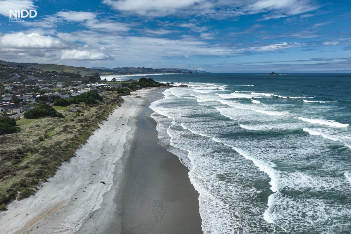 1144 Brighton Road, Brighton, Dunedin - Carousel 20