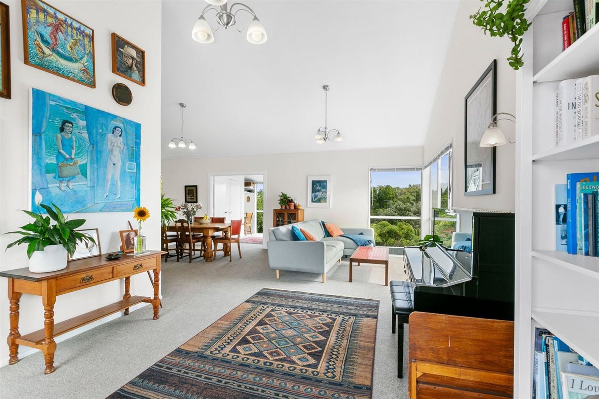 41 Frank Wilson Terrace, Welbourn, New Plymouth - Carousel 1