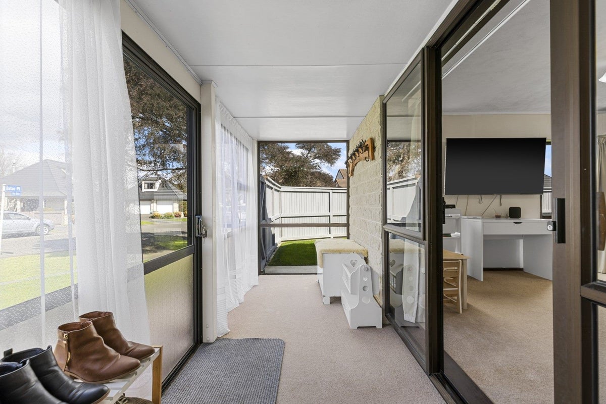 7 Caroline Crescent, Highbury, Palmerston North - Carousel 2