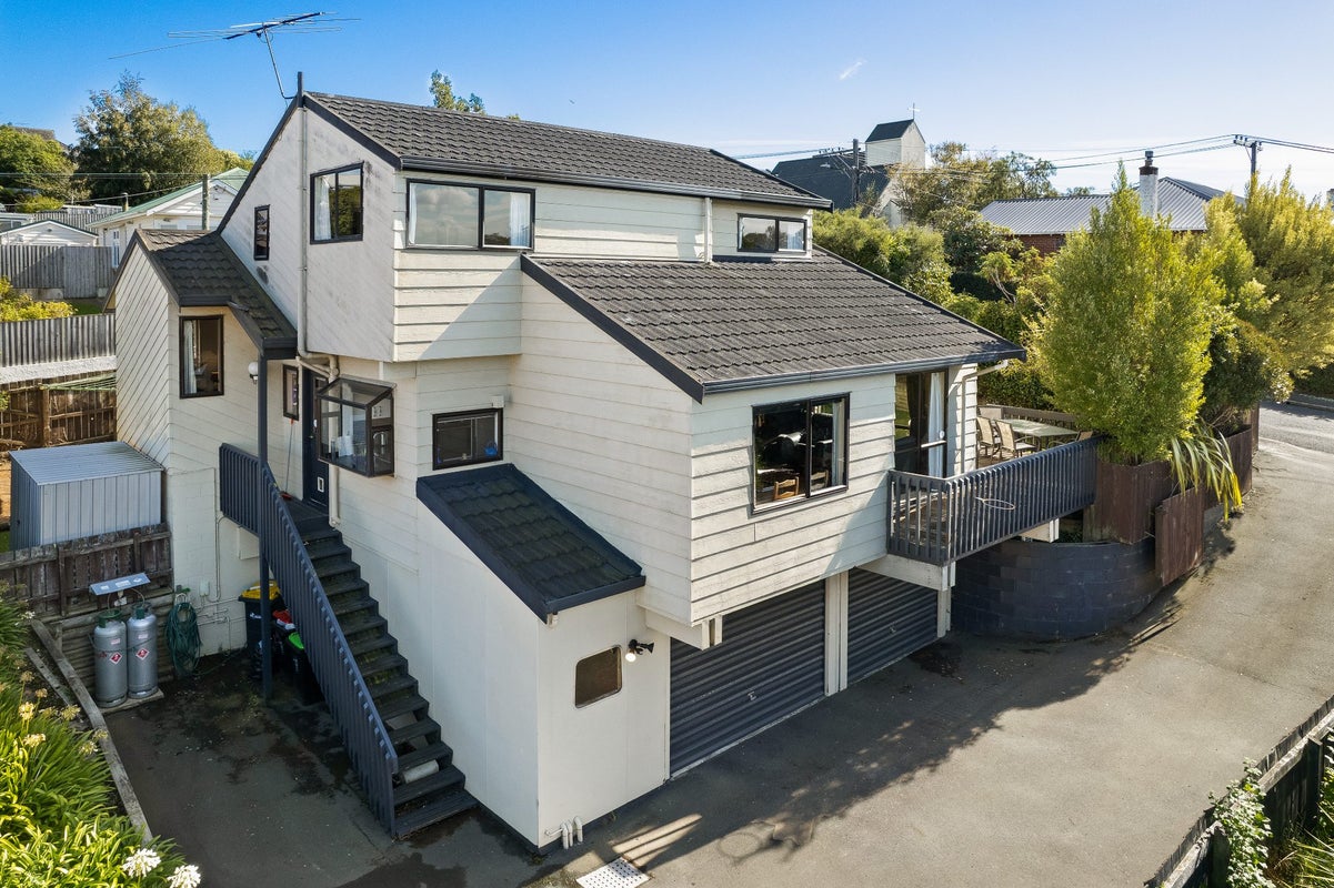 37 Whitby Street, Mornington, Dunedin - Carousel 1