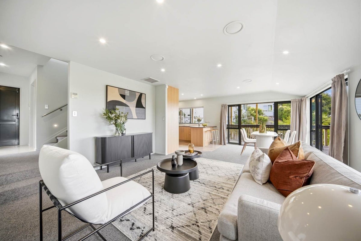 278A Glamorgan Drive, Northcross, Auckland - Carousel 2