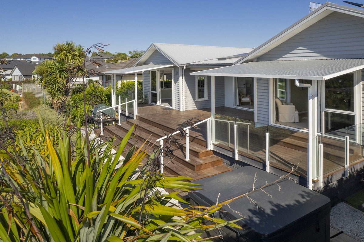 83 Mortlake Heights, Pyes Pa, Tauranga - Carousel 2