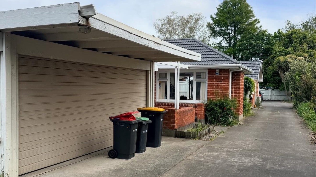 213 Memorial Avenue, Burnside, Christchurch - Carousel 1