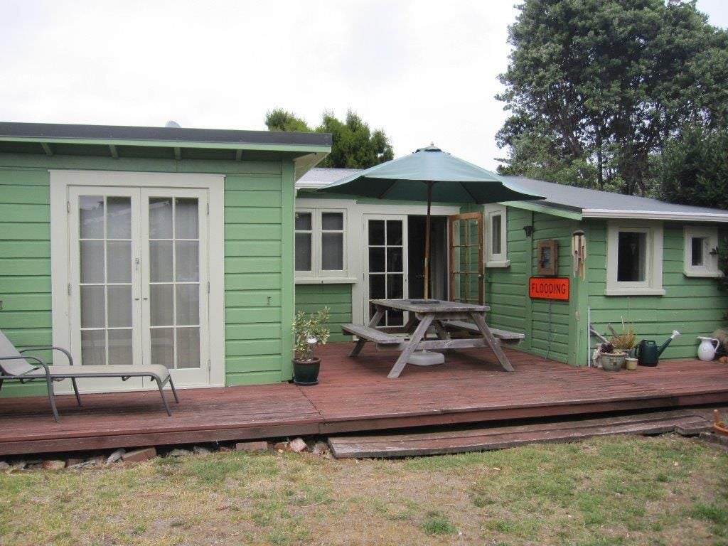 30 Manuka Street, Otaki Beach, Otaki - Carousel 1
