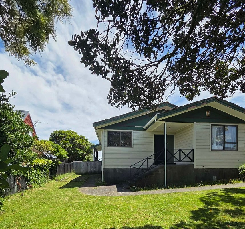 64 Cypress Drive, Maungaraki, Lower Hutt - Carousel 2