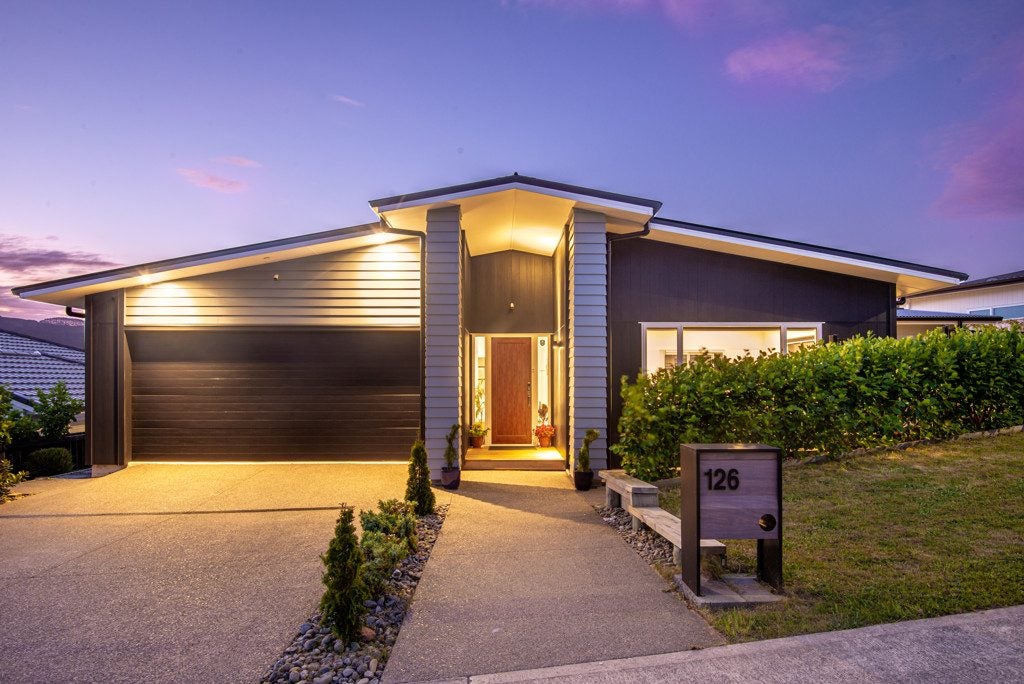 126 John Burke DR, Aotea, PORIRUA - Carousel 1