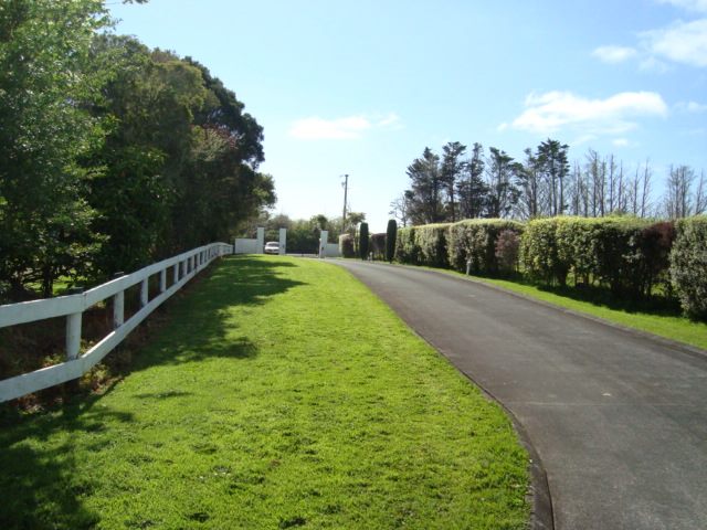 8 Kennedy Road, Albany - Carousel 1