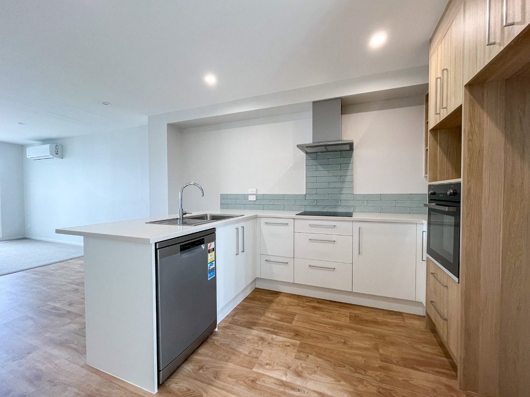 49 Tima Lane, Mangere Bridge, Auckland - Carousel 2