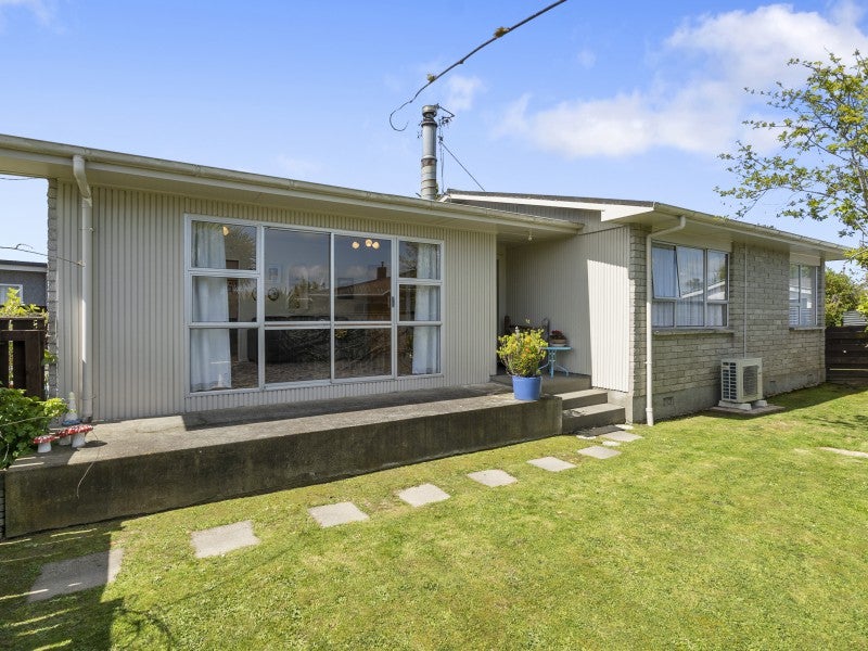 14 Palliser Place, Milson, Palmerston North - Carousel 1