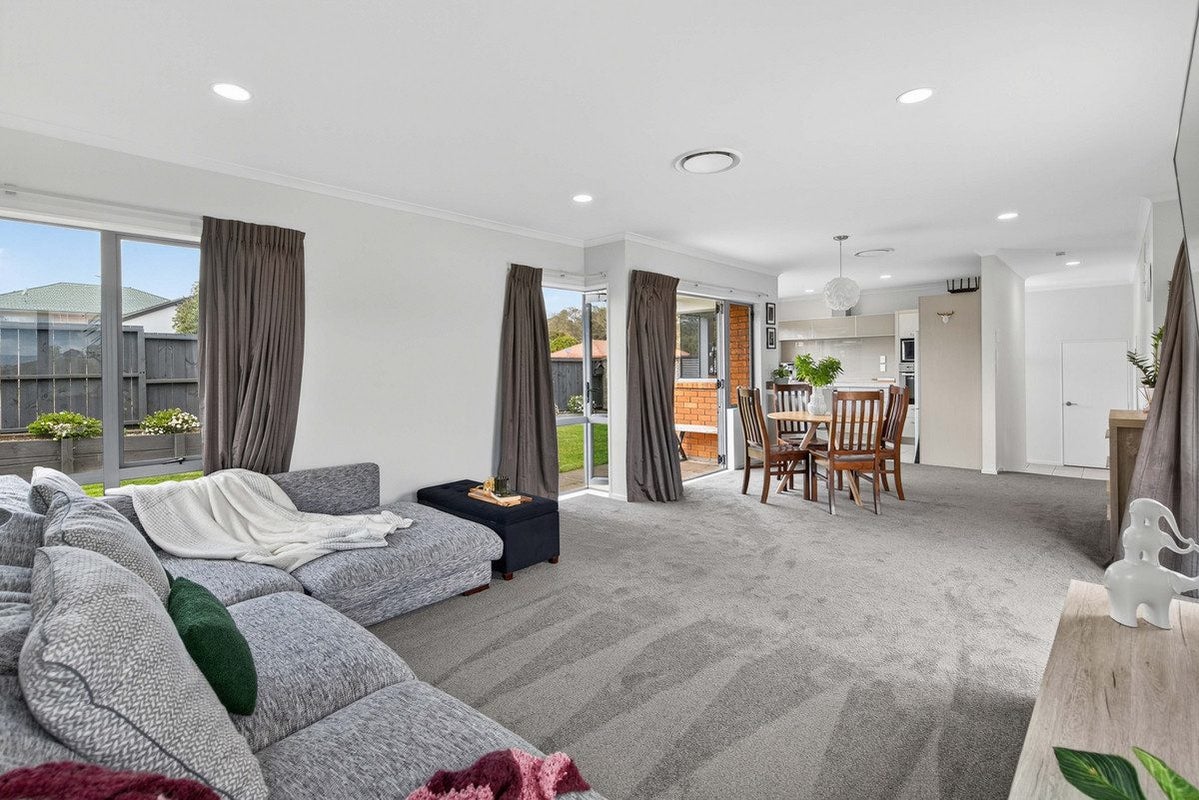 30 Pelorus Street, Welcome Bay, Tauranga - Carousel 1