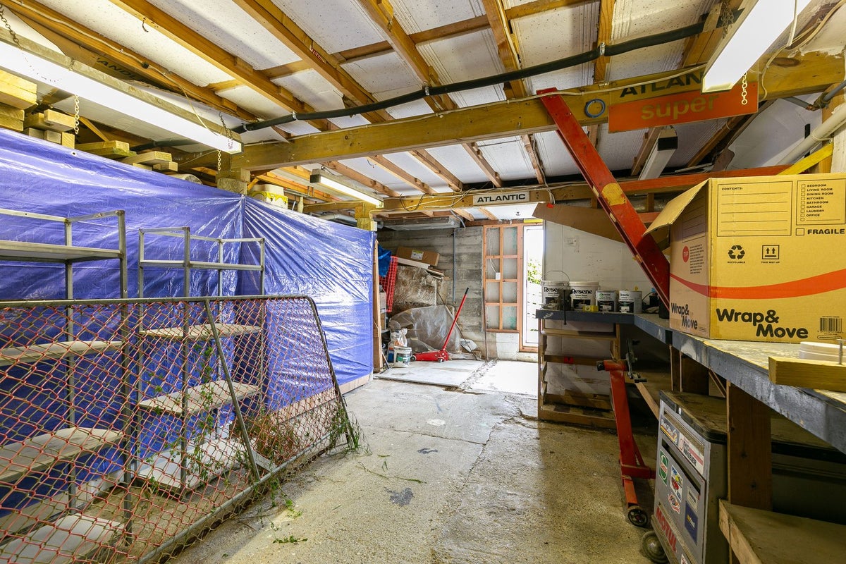 50A Lyndfield Lane, Newlands, Wellington - Carousel 19