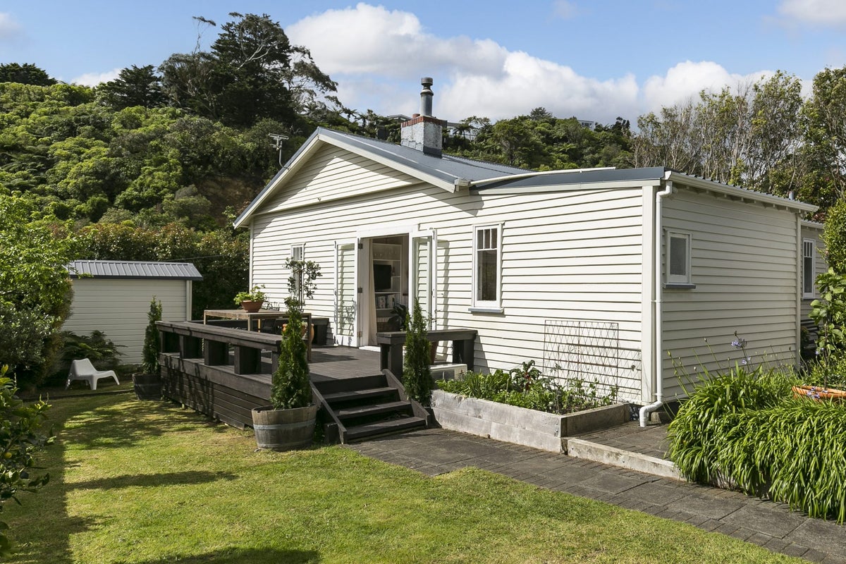 32 Khandallah Road, Ngaio, Wellington - Carousel 1