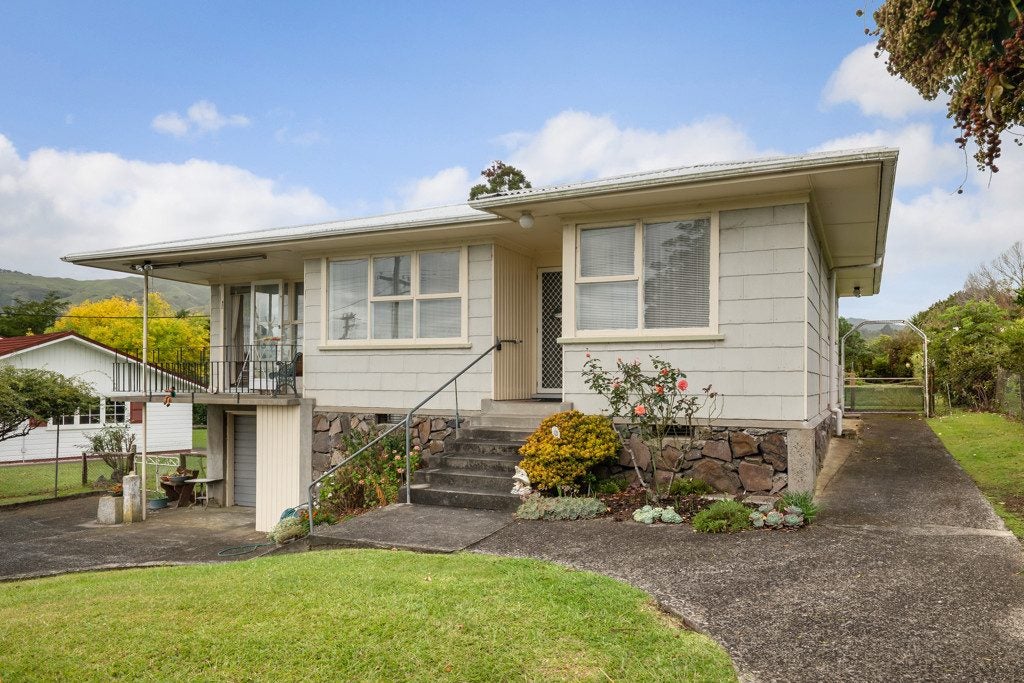 5 Thames Road, Paeroa, Paeroa - Carousel 1