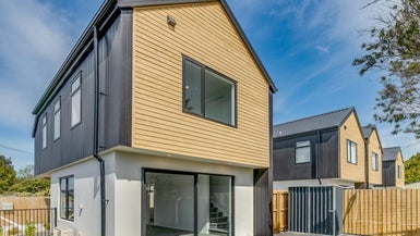 1/24 Norwich Street, Linwood, Christchurch - Carousel 1
