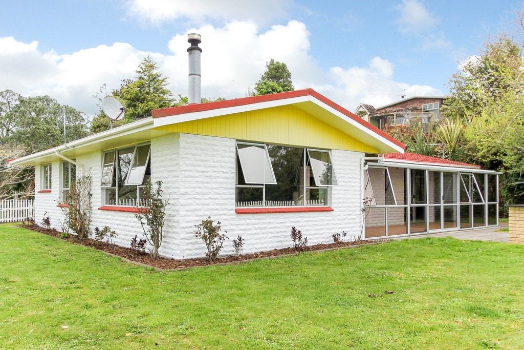 114 Huatoki Street, Frankleigh Park, New Plymouth - Carousel 1