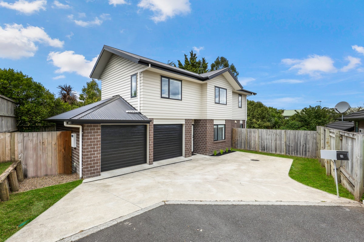 13 Southbrook Close, Glenview, Hamilton - Carousel 1