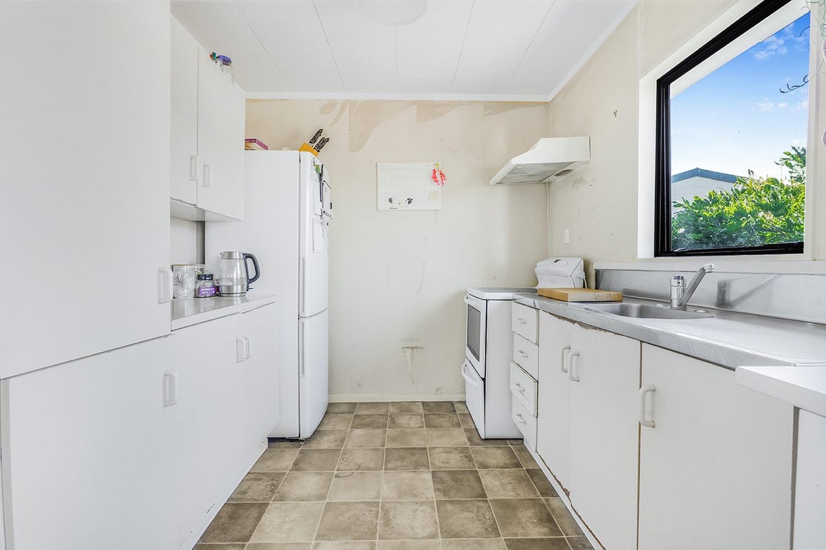 27A Garland Drive, St Andrews, Hamilton - Carousel 2