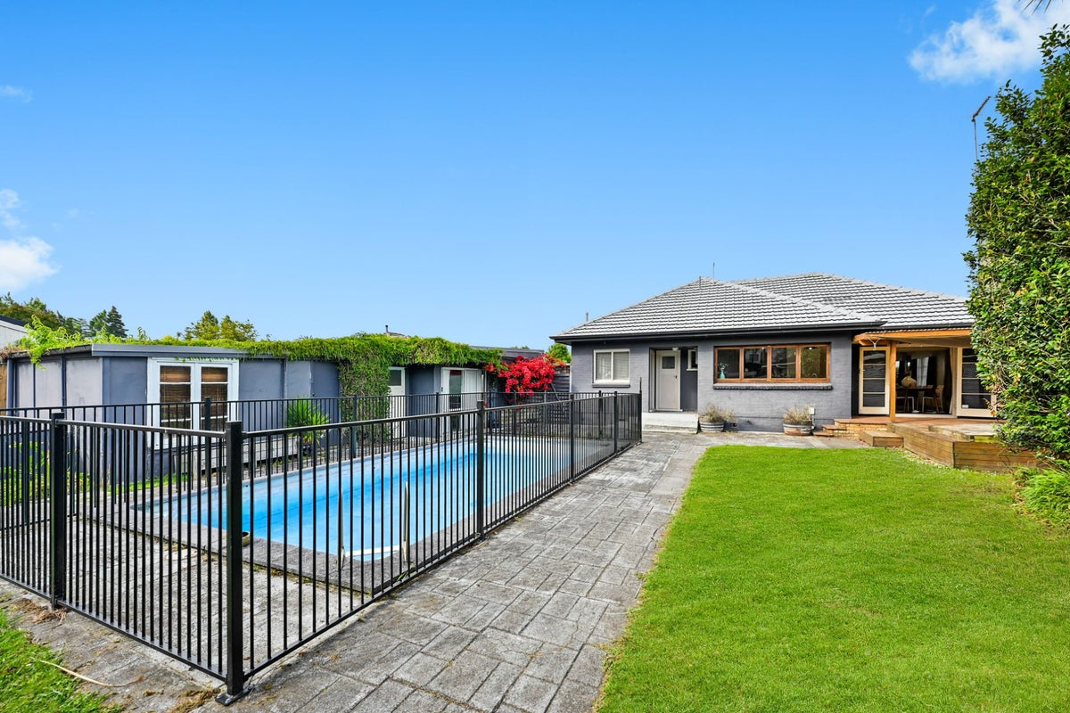 7 Banbury Crescent, Fairfield, Hamilton - Carousel 1
