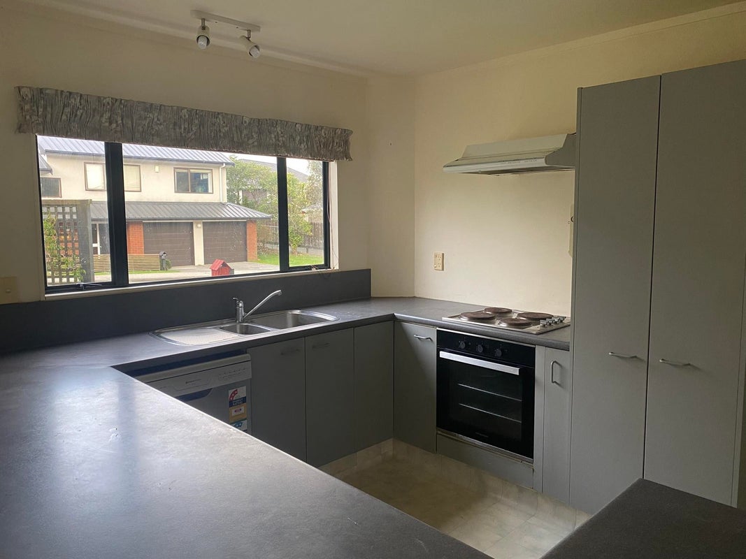 91 Cortina Avenue, Johnsonville, Wellington - Carousel 2