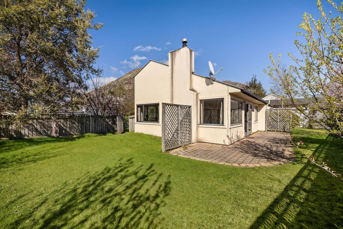 3 Juniper Place, Frankton, Queenstown - Carousel 1