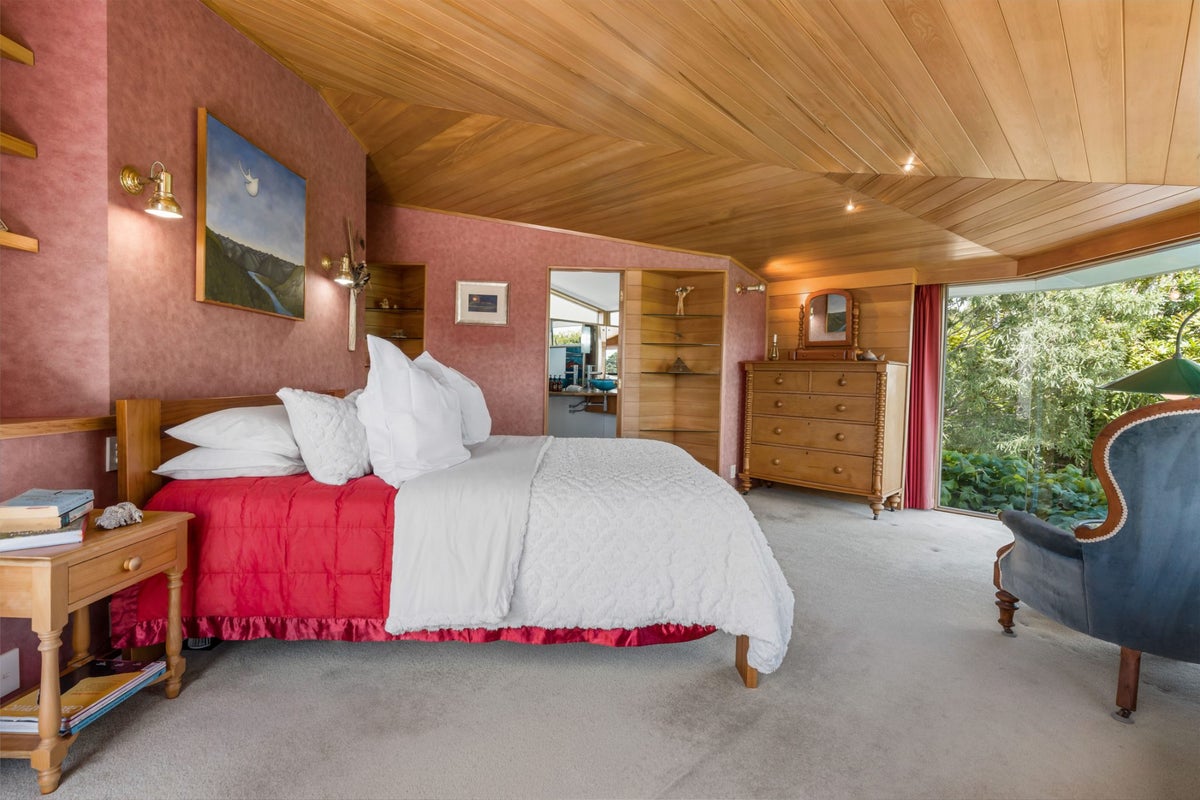 214 Rangatira Road, Beach Haven, Auckland - Carousel 1