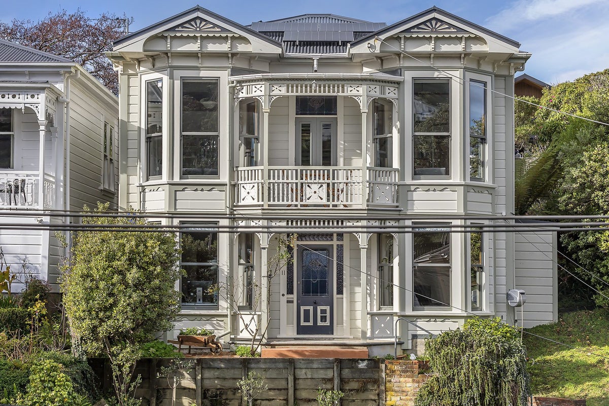 11 Emerson Street, Berhampore, Wellington - Carousel 1