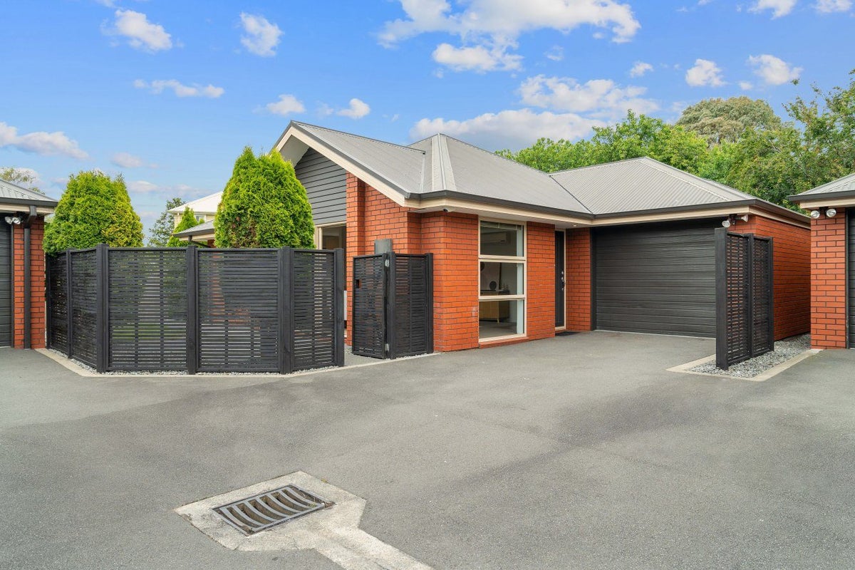4/17 Hansons Lane, Upper Riccarton, Christchurch - Carousel 1