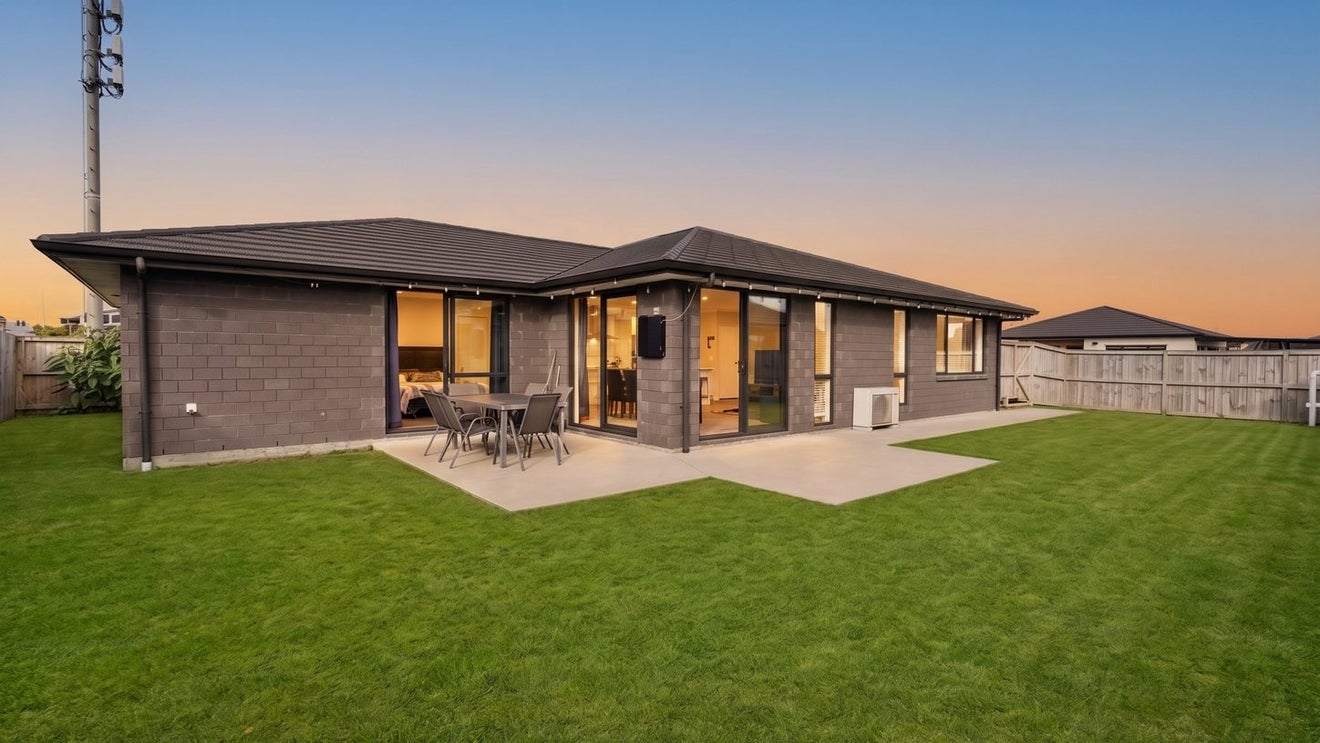 25 Dumas Place, Rosehill, Papakura - Carousel 1