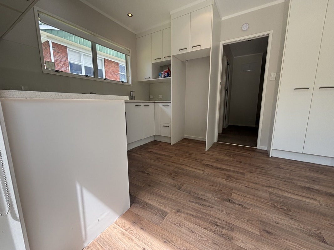 2/9 Havelle Avenue, Titirangi, Auckland - Carousel 8