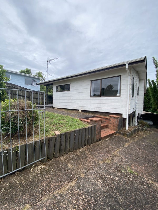 43 Deverell Place, Northcross, Auckland - Carousel 1
