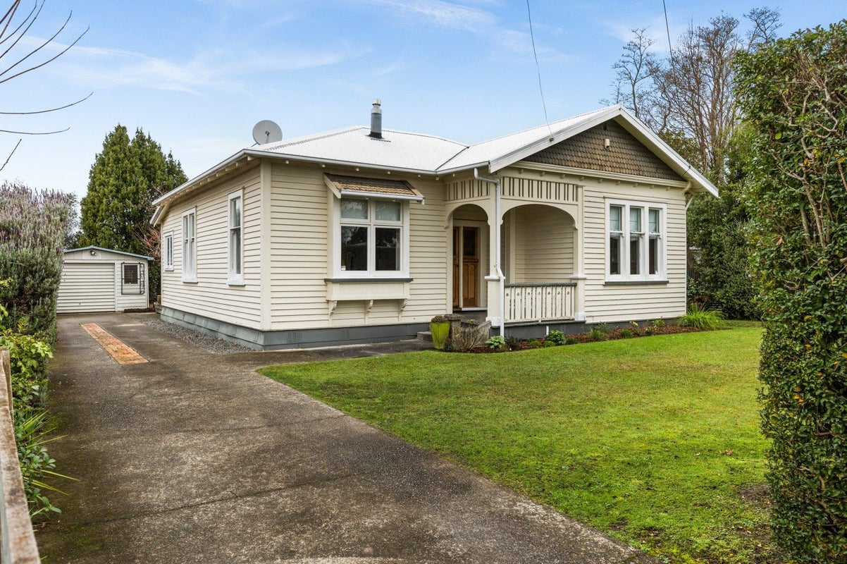 402 Townshend Street, Saint Leonards, Hastings - Carousel 1