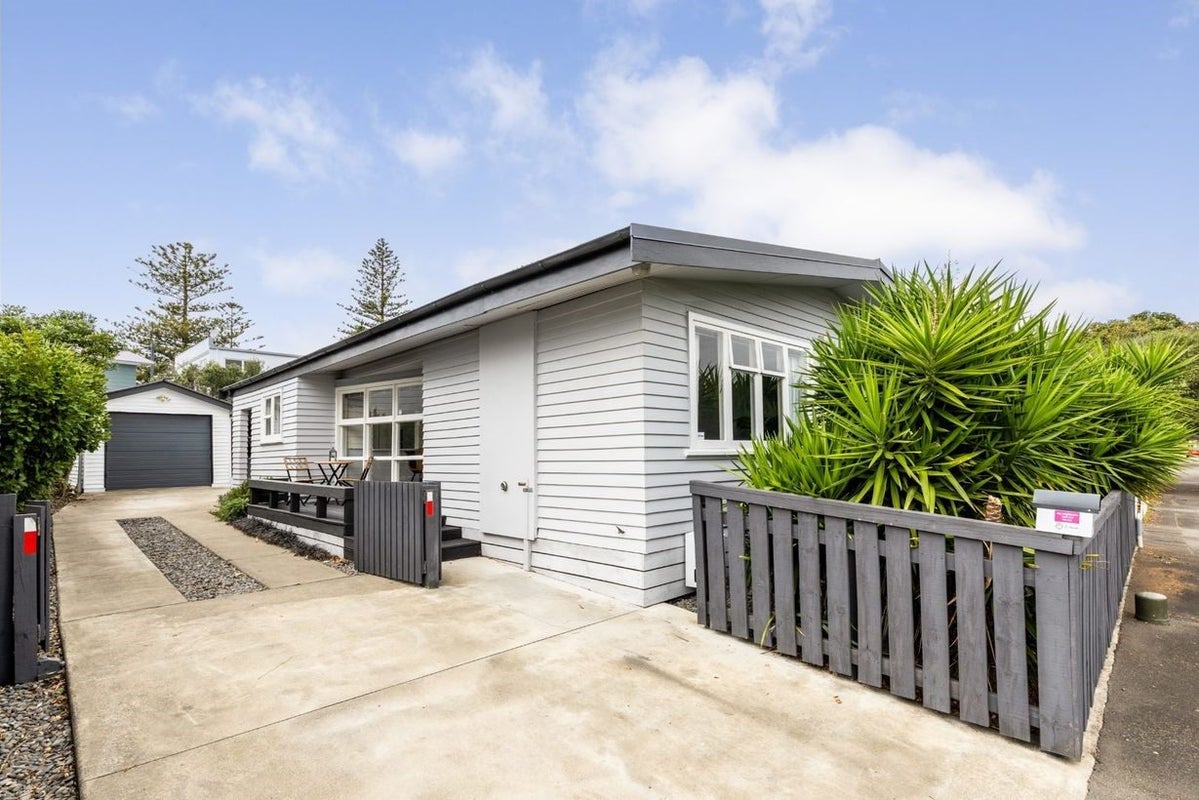 82 Mcgrath Street, Napier South, Napier - Carousel 1