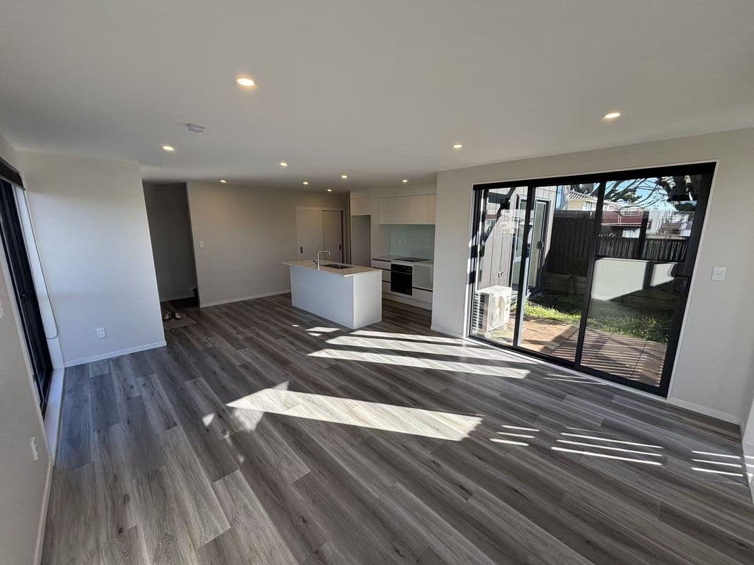 21D Marion Avenue, Mount Roskill, Auckland - Carousel 2