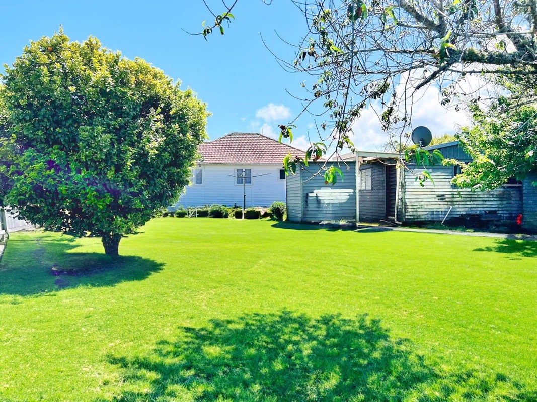 7 Frances Street, Manurewa, Auckland - Carousel 2