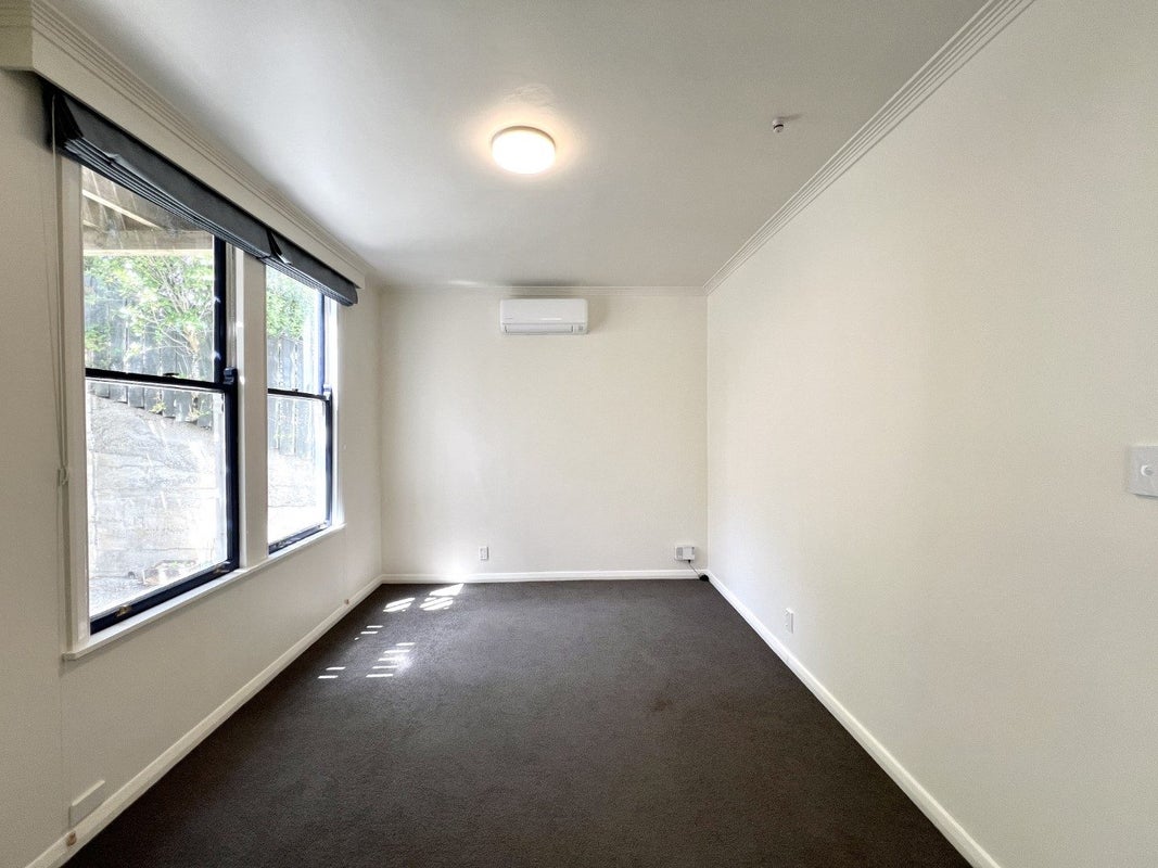 98 Northland Road, Northland, Wellington - Carousel 2