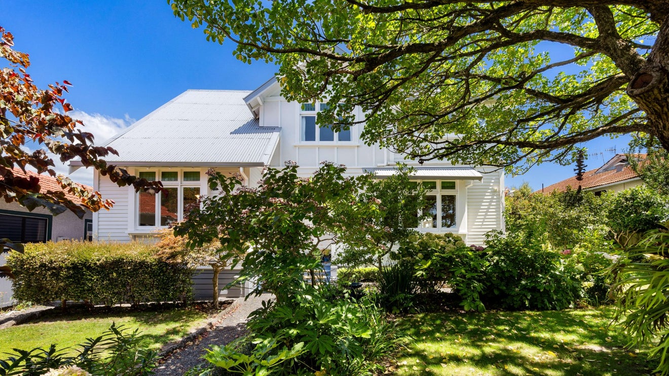 28 Fitzroy Road, Bluff Hill, Napier - Carousel 1