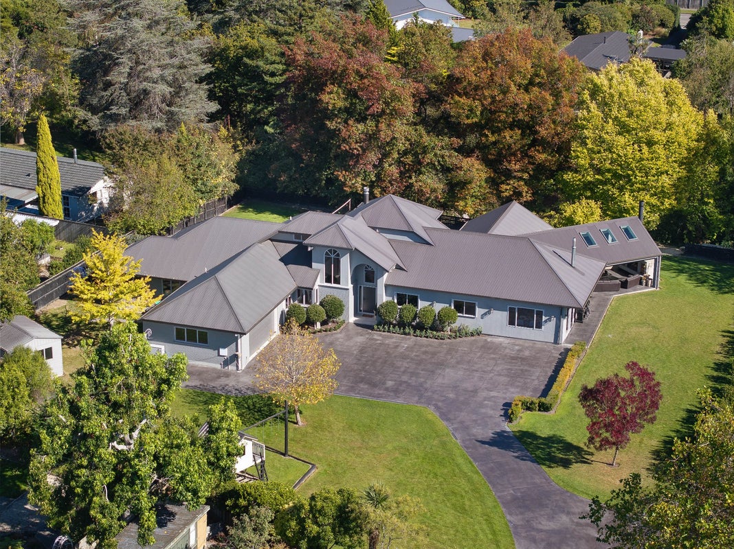 77 Manuka Street, Lansdowne, Masterton - Carousel 1