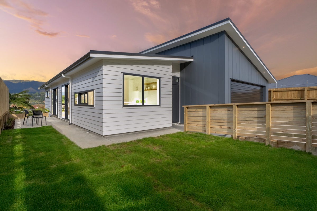 41 Colorado Road, Totara Park, Upper Hutt - Carousel 1