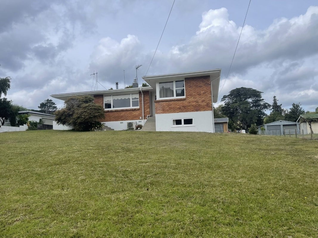 384 Welcome Bay Road, Welcome Bay, Tauranga - Carousel 2