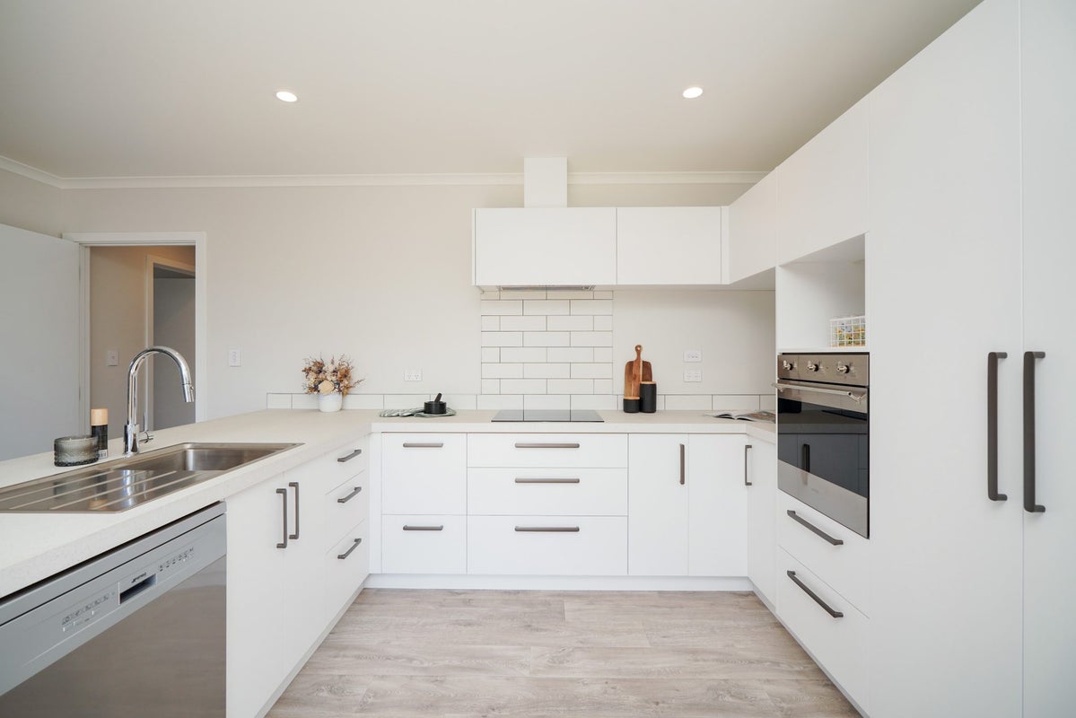 2/233 Nelson Street, Strathern, Invercargill - Carousel 2