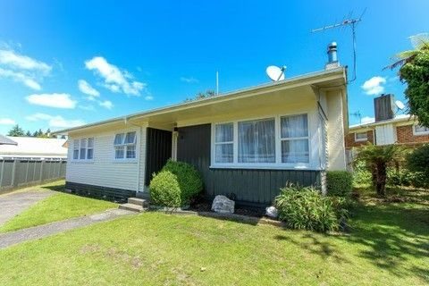 14 Totaravale Street, Pukehangi, Rotorua - Carousel 1
