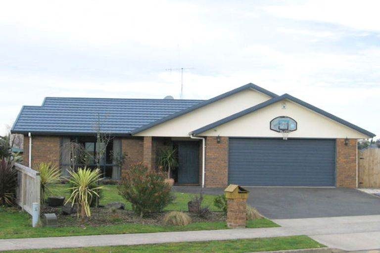 11 Rochester Place, Nawton, Hamilton - Carousel 1