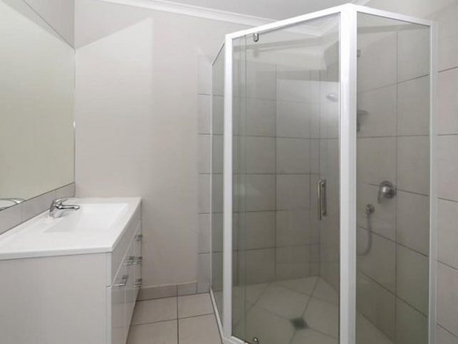 2/15 Albert Street, Hamilton East, Hamilton - Carousel 9