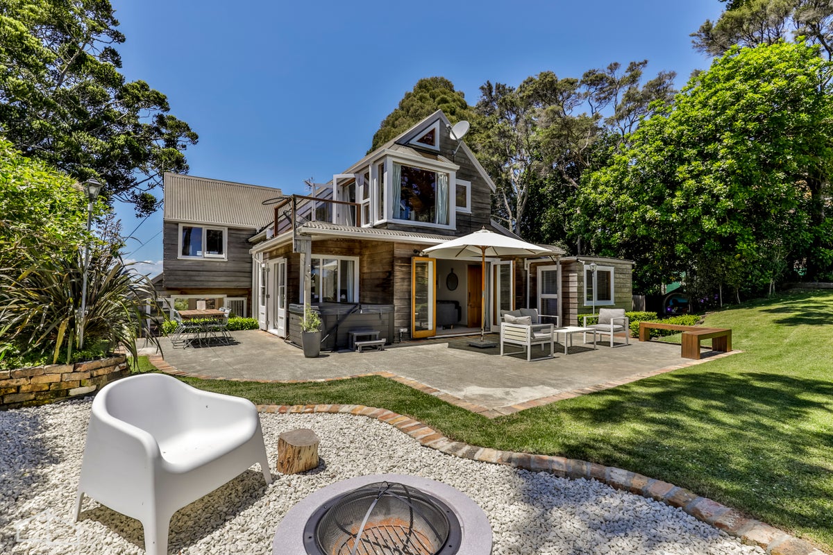 761 South Titirangi Road, Titirangi, Auckland - Carousel 2
