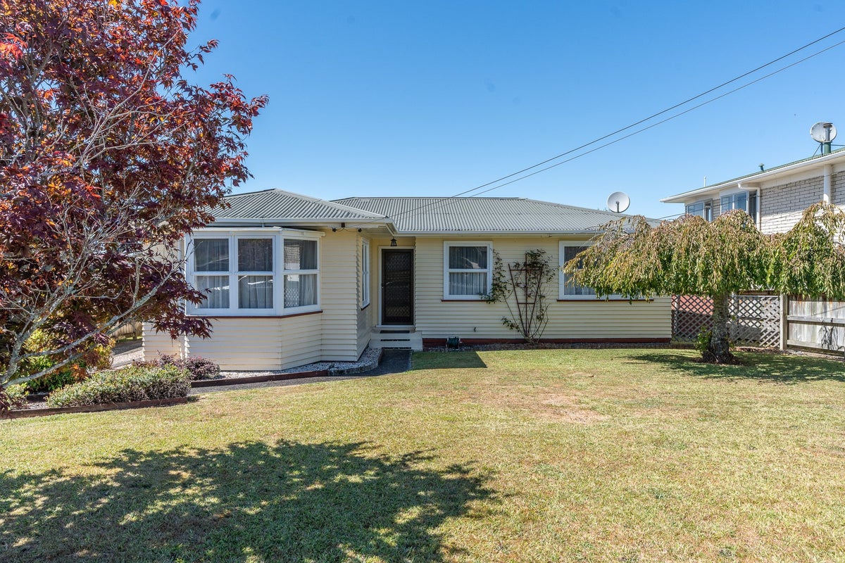 13 Priscilla Crescent, Melville, Hamilton - Carousel 2