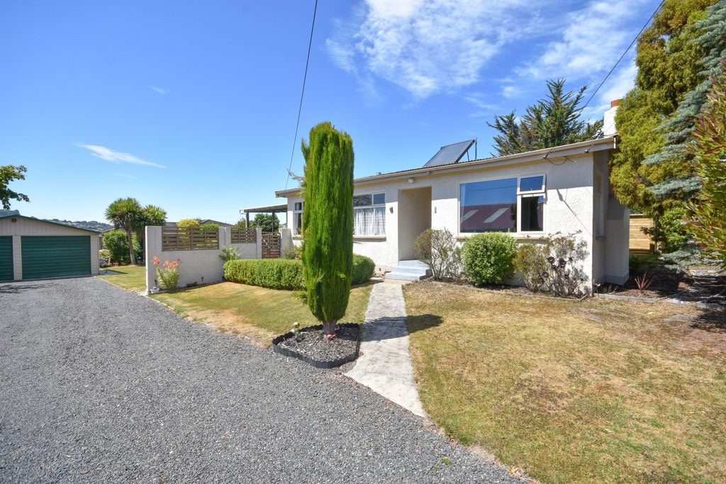 5 Fry Street, Fairfield, Dunedin - Carousel 1