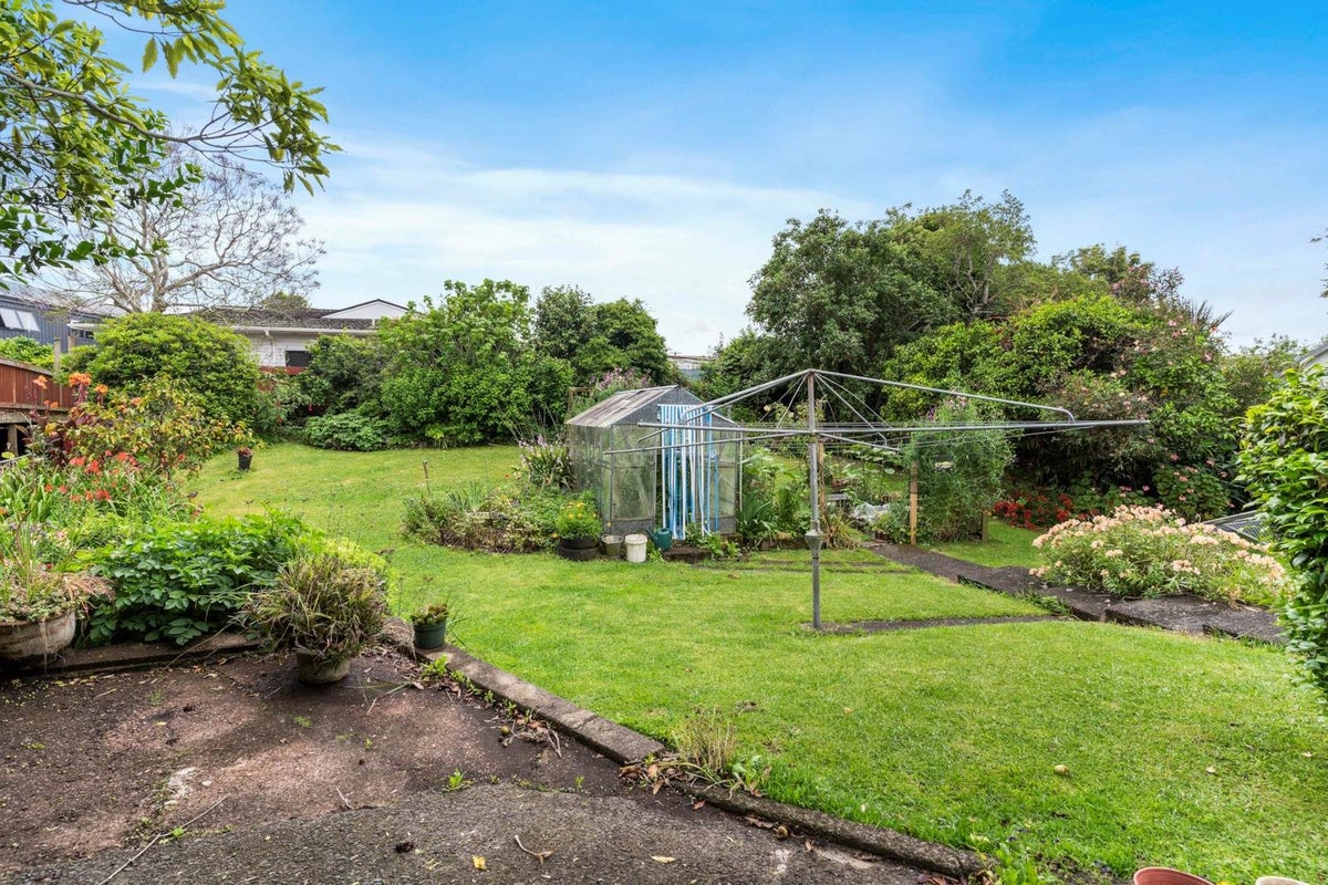 19 Tawa Crescent, Manurewa, Auckland - Carousel 2
