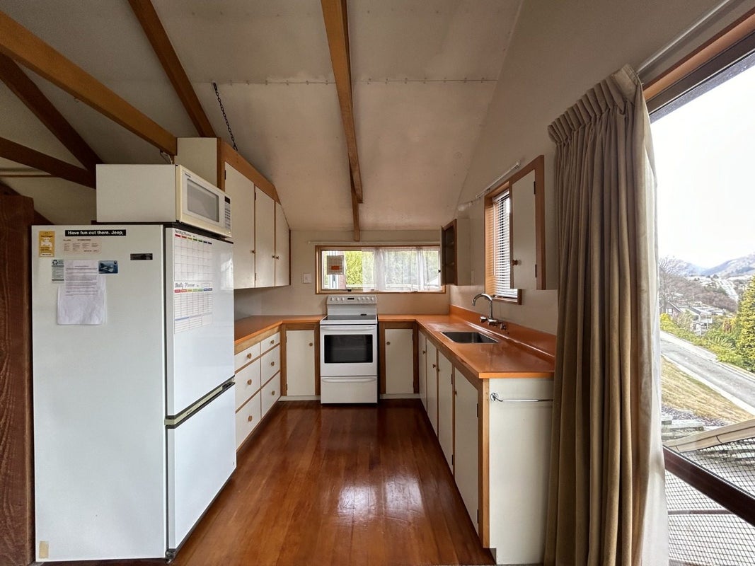 22 Marina Drive, Frankton, Queenstown - Carousel 2