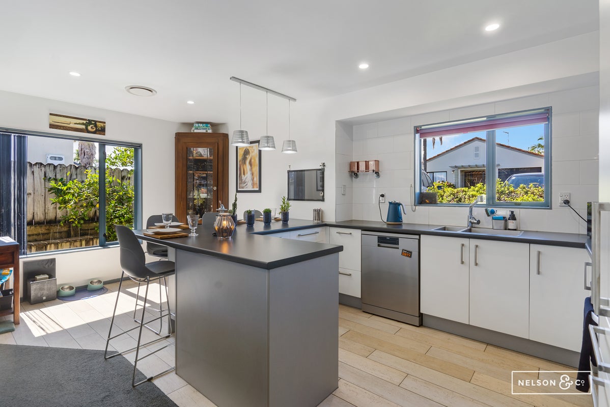 40A Ksenia Drive, Flat Bush, Auckland - Carousel 2
