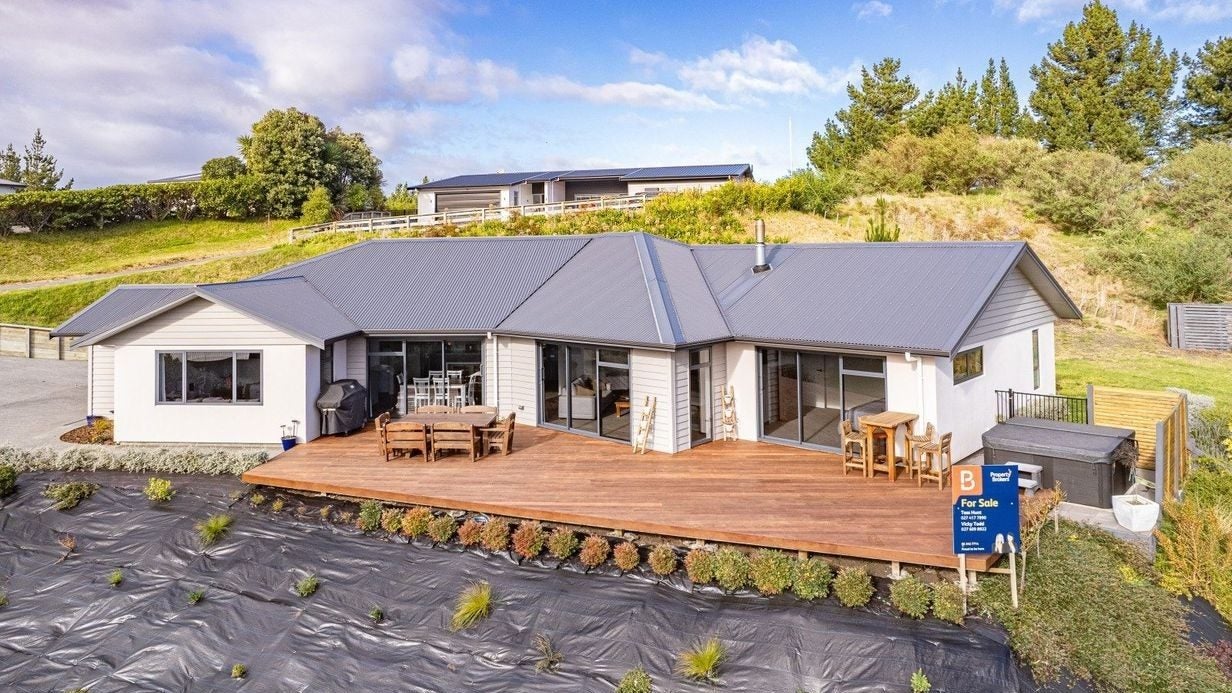 43 Montgomery Road, Westmere, Whanganui - Carousel 1